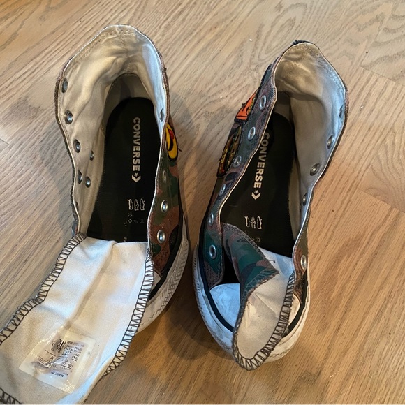 Hi top converse camouflage toddler/little kid size 13 with patches sneakers - Picture 8 of 9